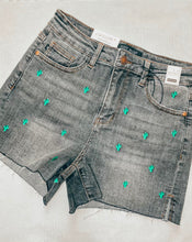Load image into Gallery viewer, Judy Blue Cactus Shorts 150111
