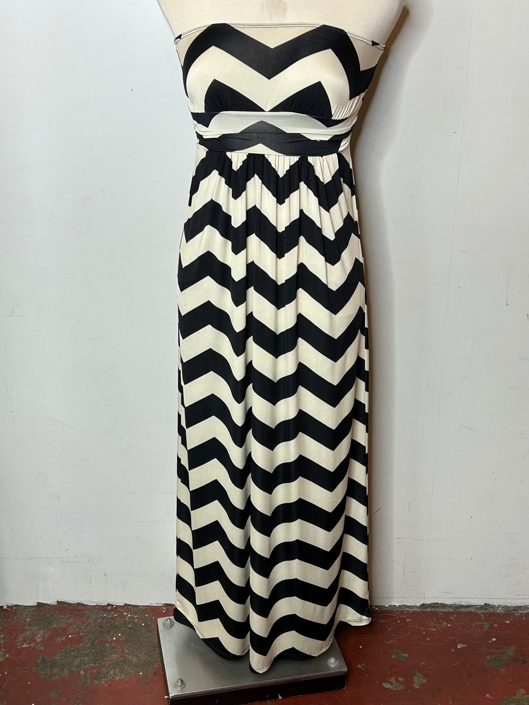 black/white aztec Fashonies Womens Dress, Medium