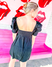 Load image into Gallery viewer, Black sweetheart ruffle dress
