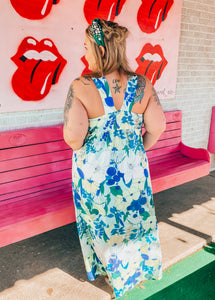 Sleeveless floral maxi dress