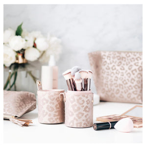 Hollis Brush Holder