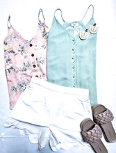 Load image into Gallery viewer, Floral Loft Womens Top, Small

