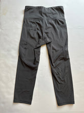 Load image into Gallery viewer, Black Lululemon Leggings, 4
