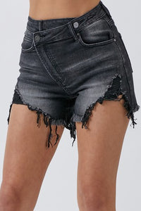 Criss cross button distressed shorts