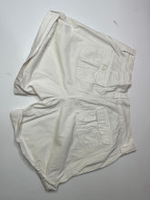 Load image into Gallery viewer, White Bandolinoblu Womens Shorts, 12
