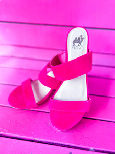 Magenta Camel Toes Shoes, 10