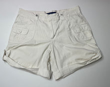 Load image into Gallery viewer, White Bandolinoblu Womens Shorts, 12
